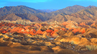 Illustration for article titled These Rainbow Mountains Are China's Secret Geological Wonder